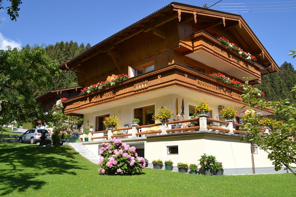 Hotel Haus Binder Ried im Zillertal Exterior foto